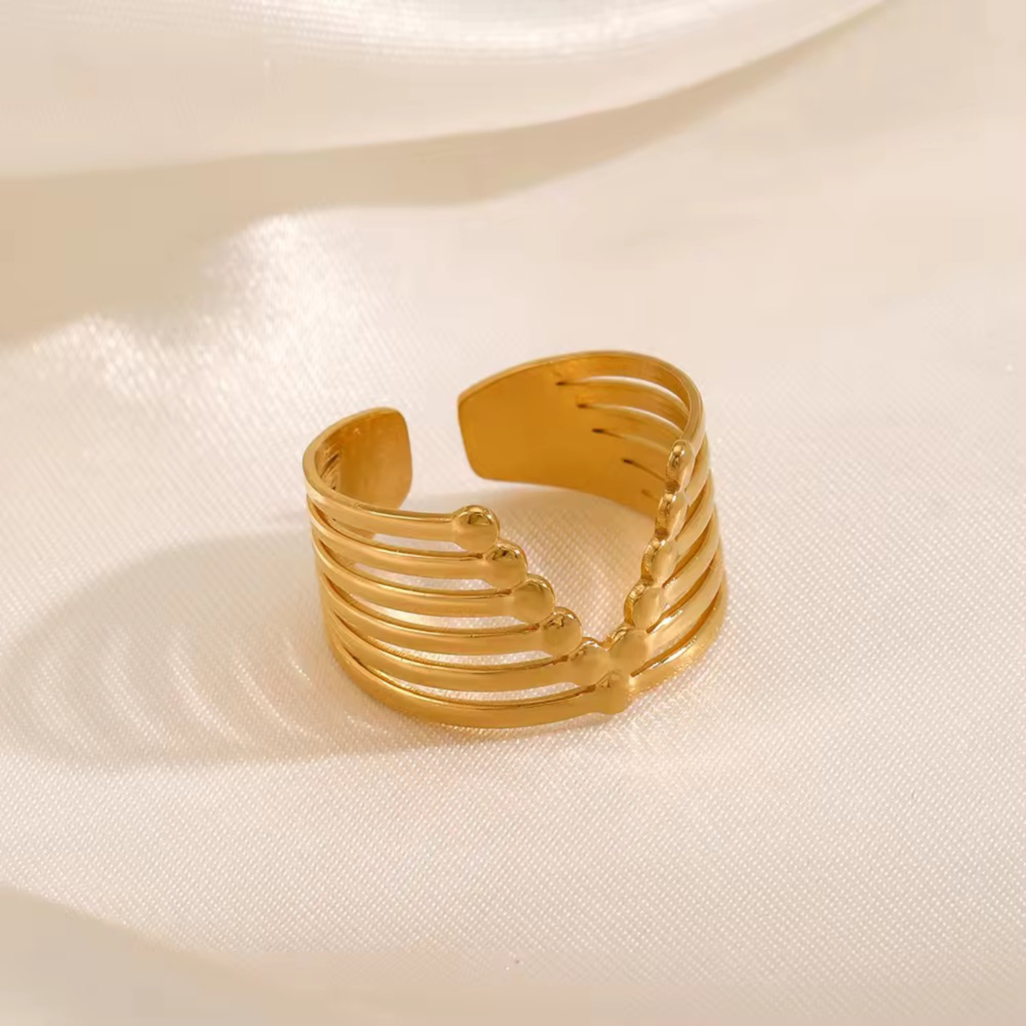 V-Shaped Ring