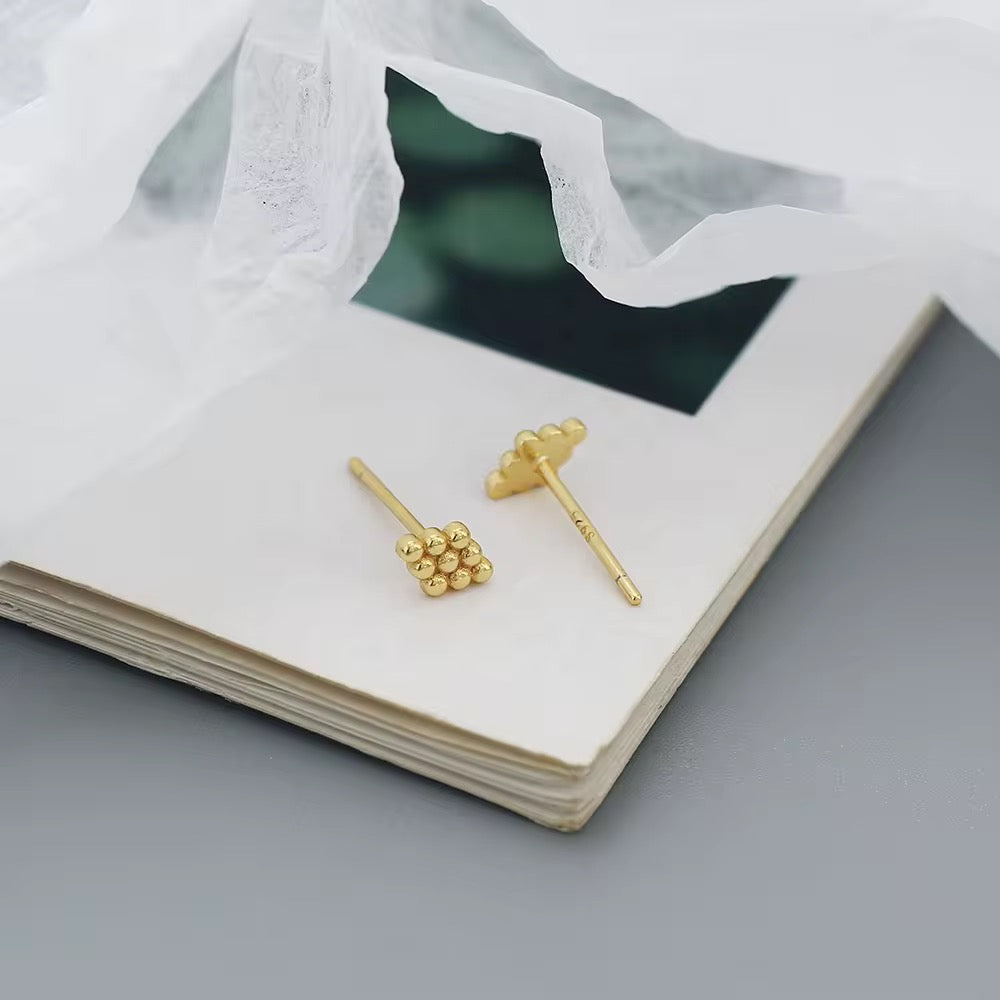 Sol Dot Studs