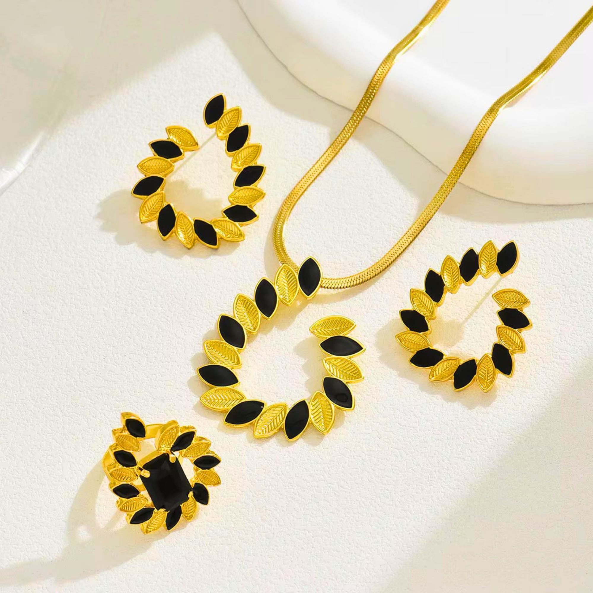 Leaf Trail Set ( Necklace + Earrings + Ring )