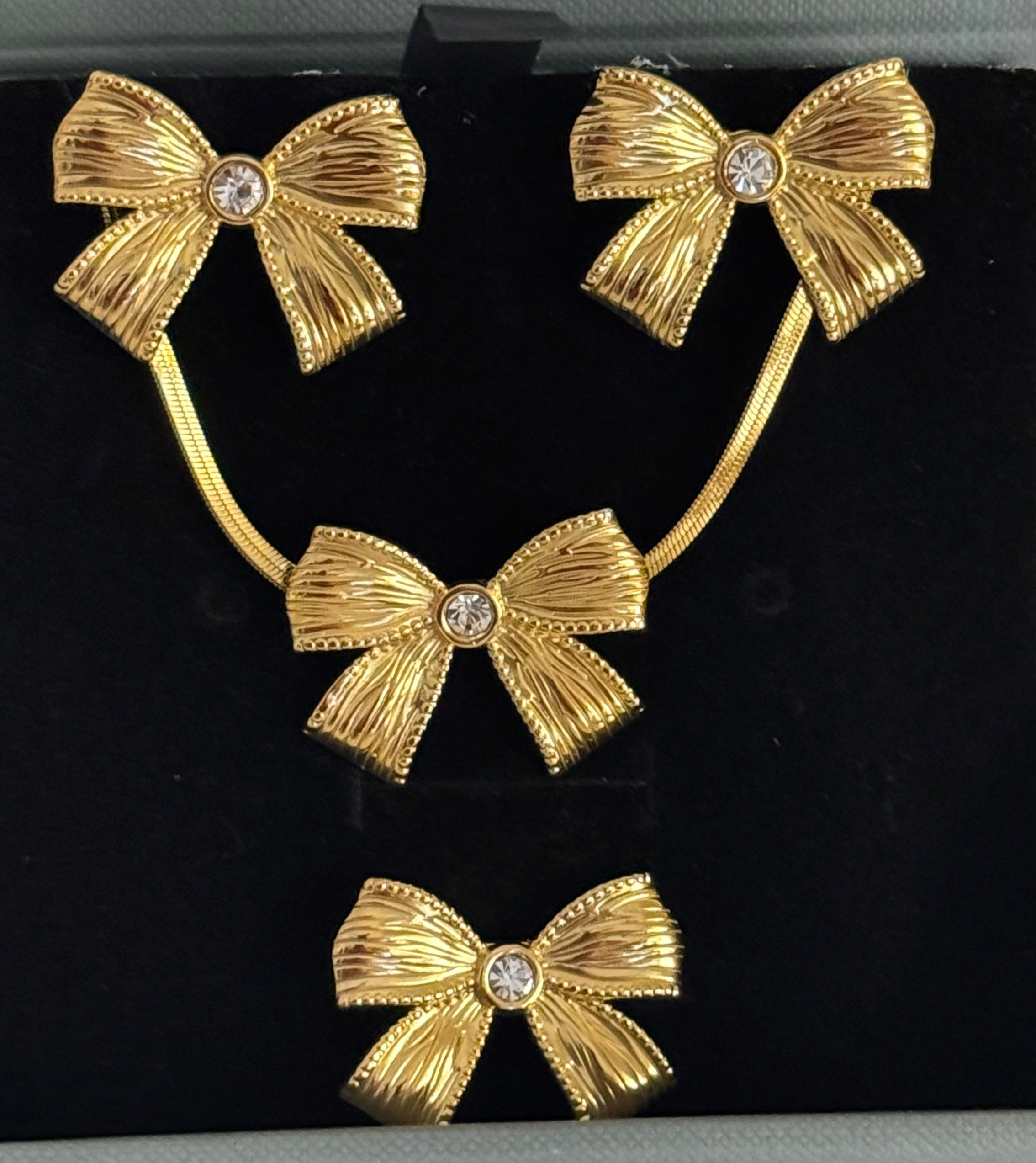 Bowina Set ( Necklace + Earrings + Ring + Bracelet)