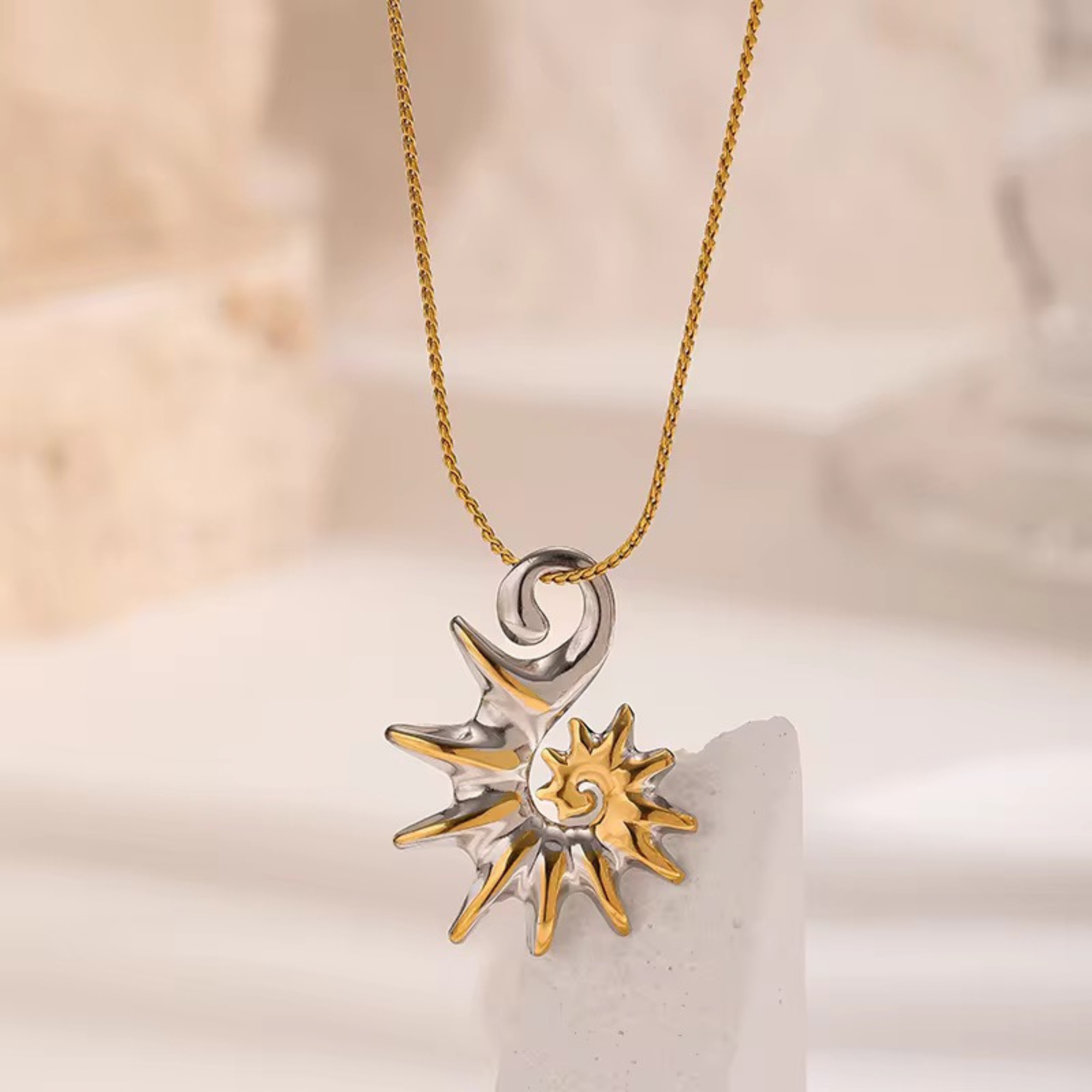 Solara Twist Necklace