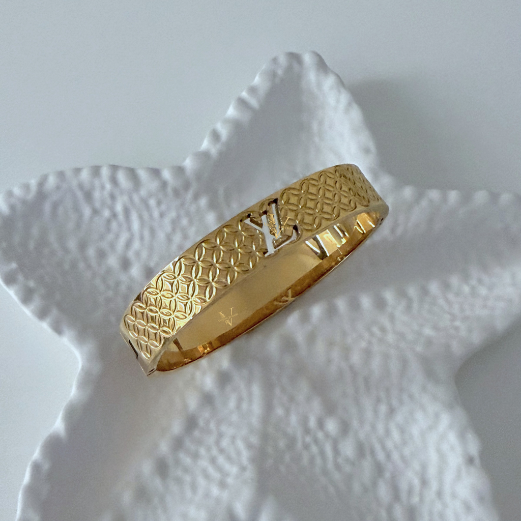 Royal Monogram Bracelet (small size - 2.4” diameter)