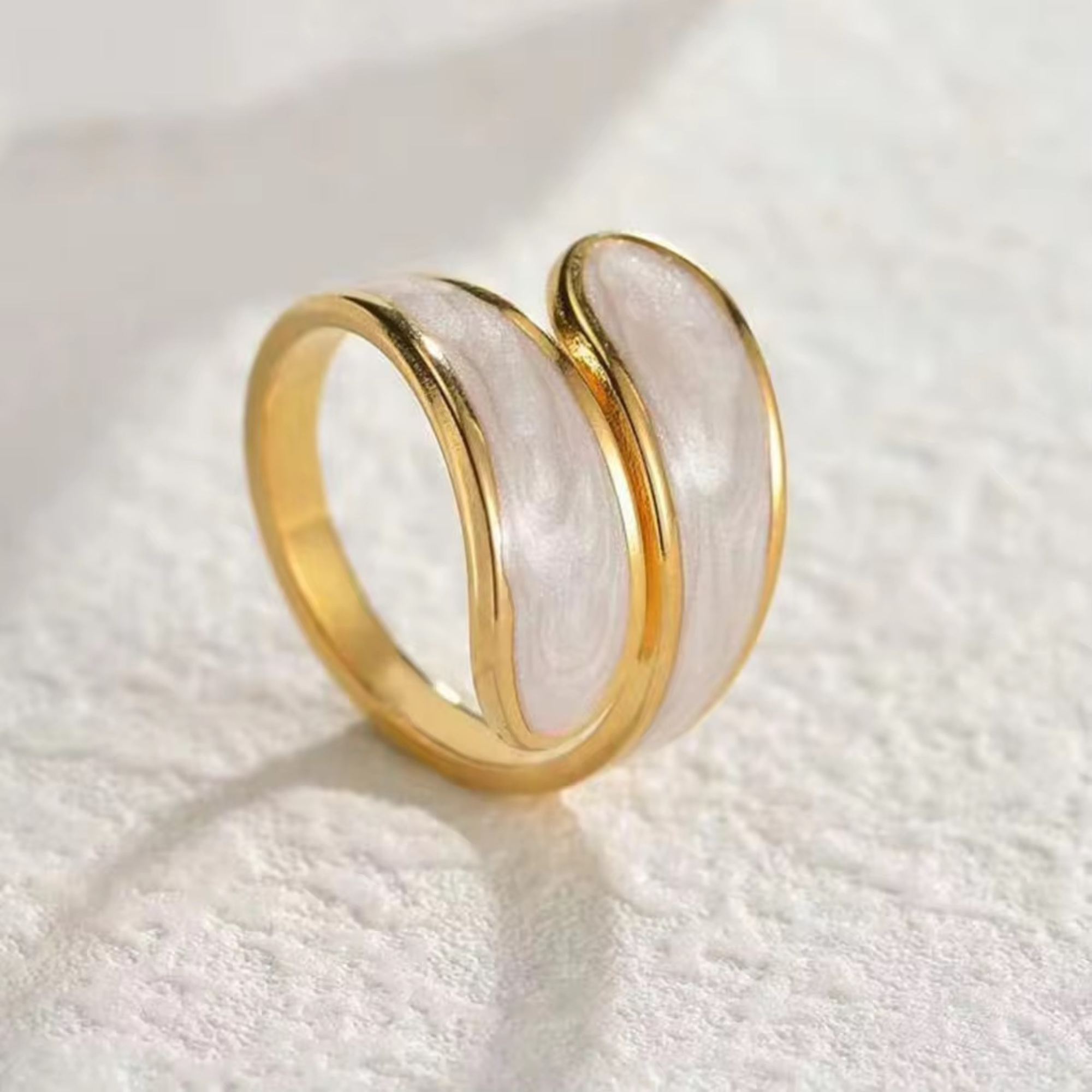 Overlapping Enamel Ring