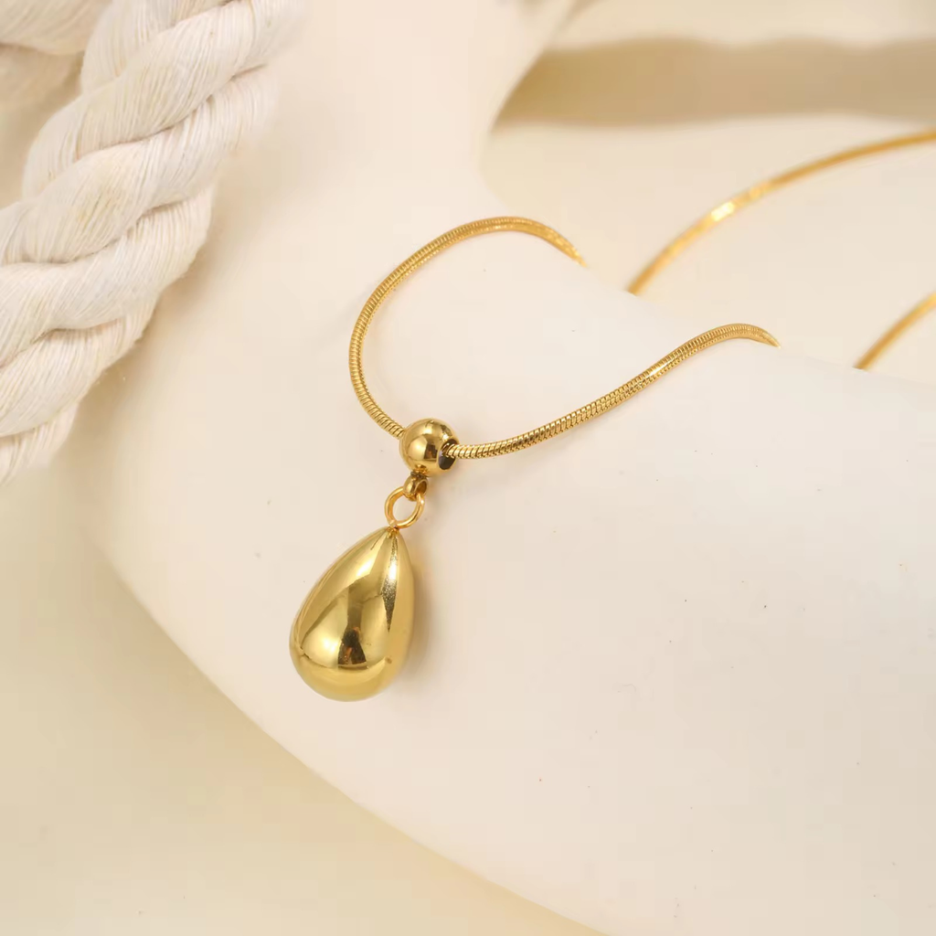 Golden Dew Drop Necklace