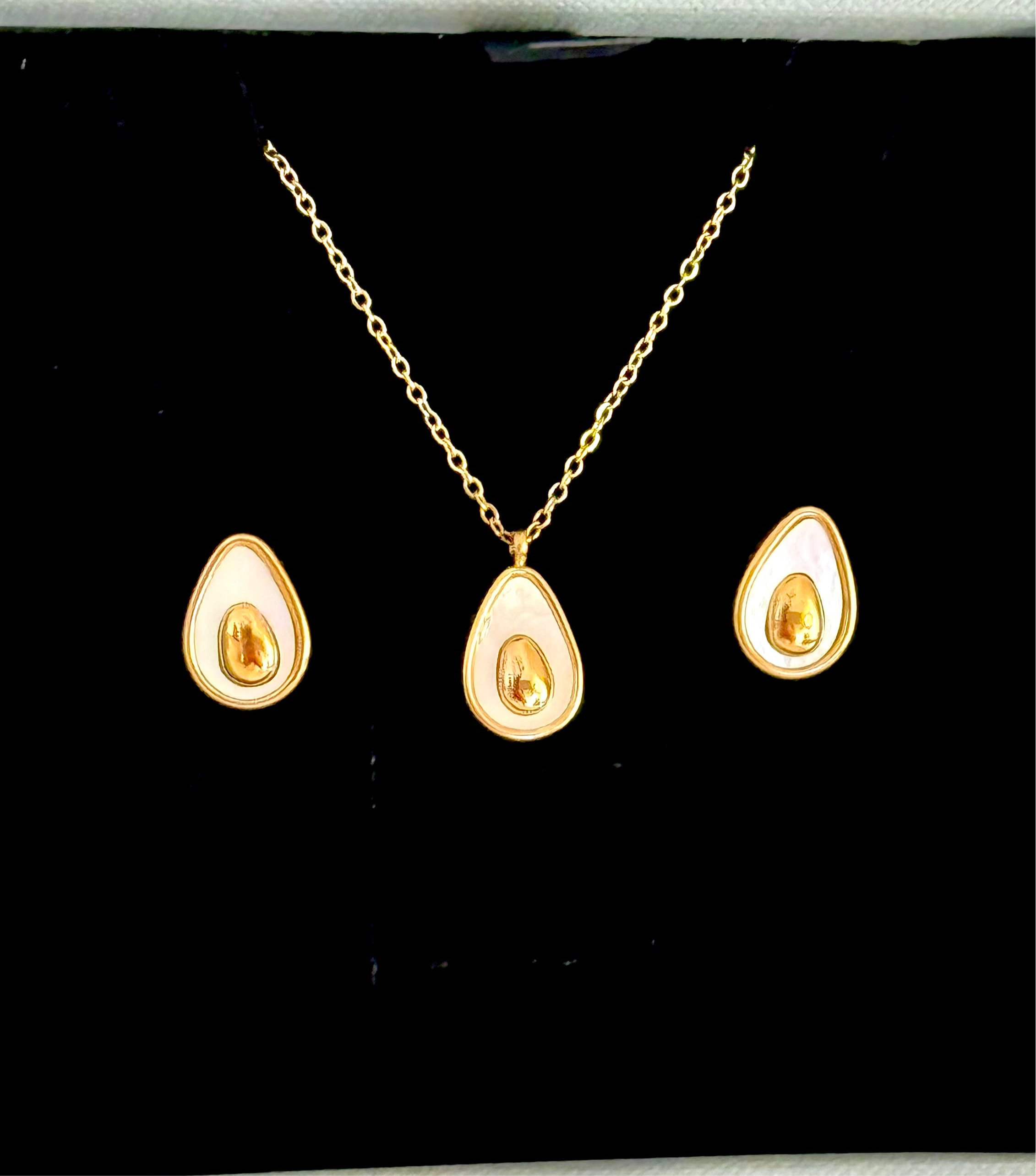 Avocado Shell Set