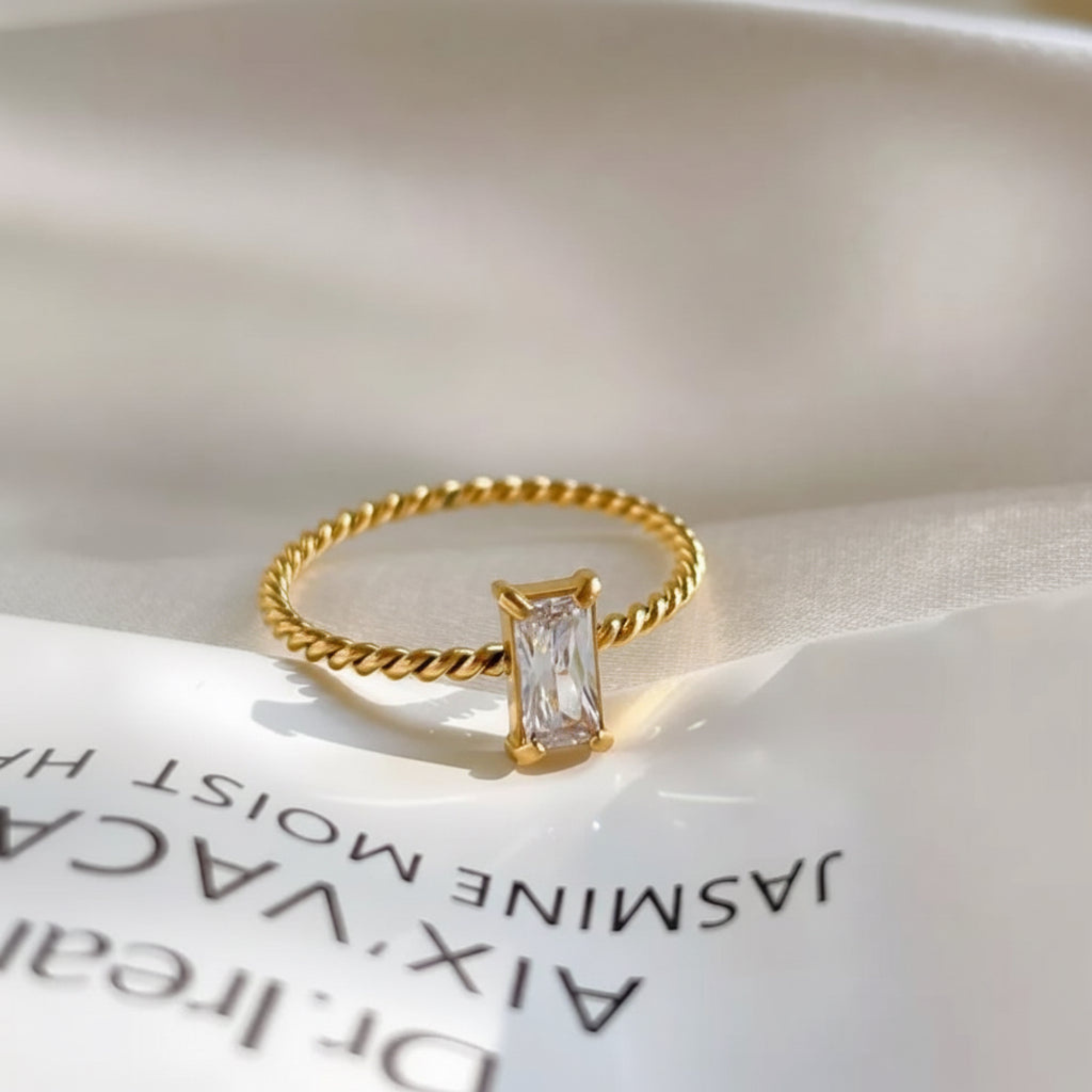 Aamira Zircon Ring
