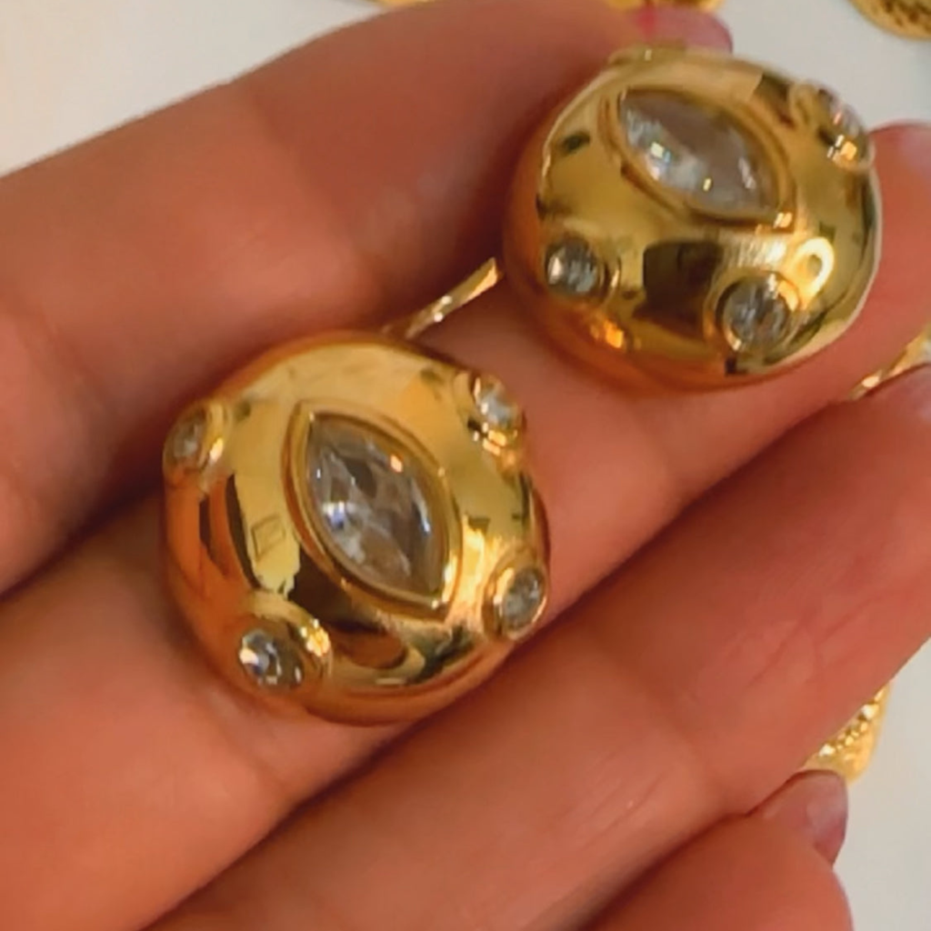 Gleaming Eye Orb Earrings