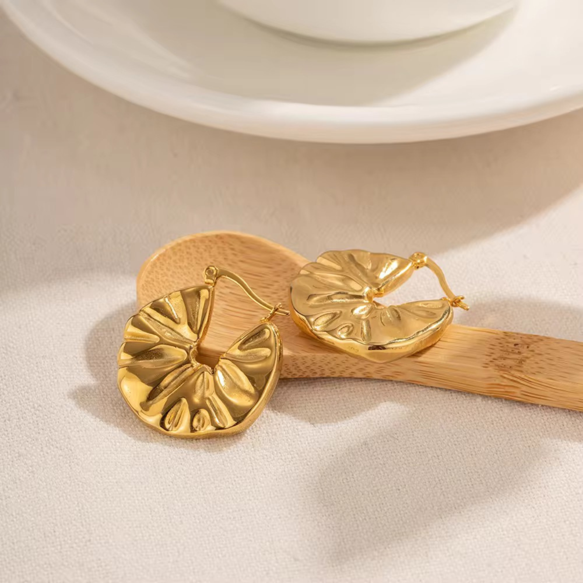 Lotus Hoops