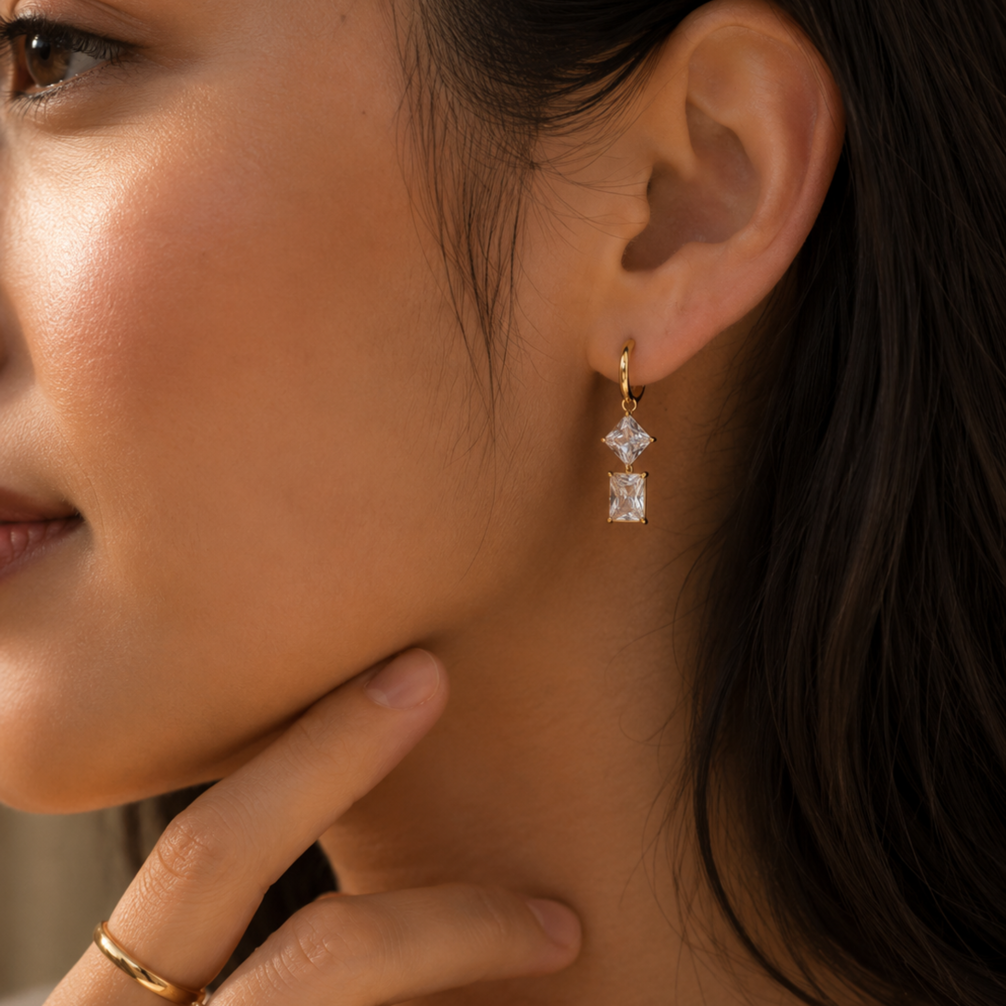 Zig - Zag zircon Dangler
