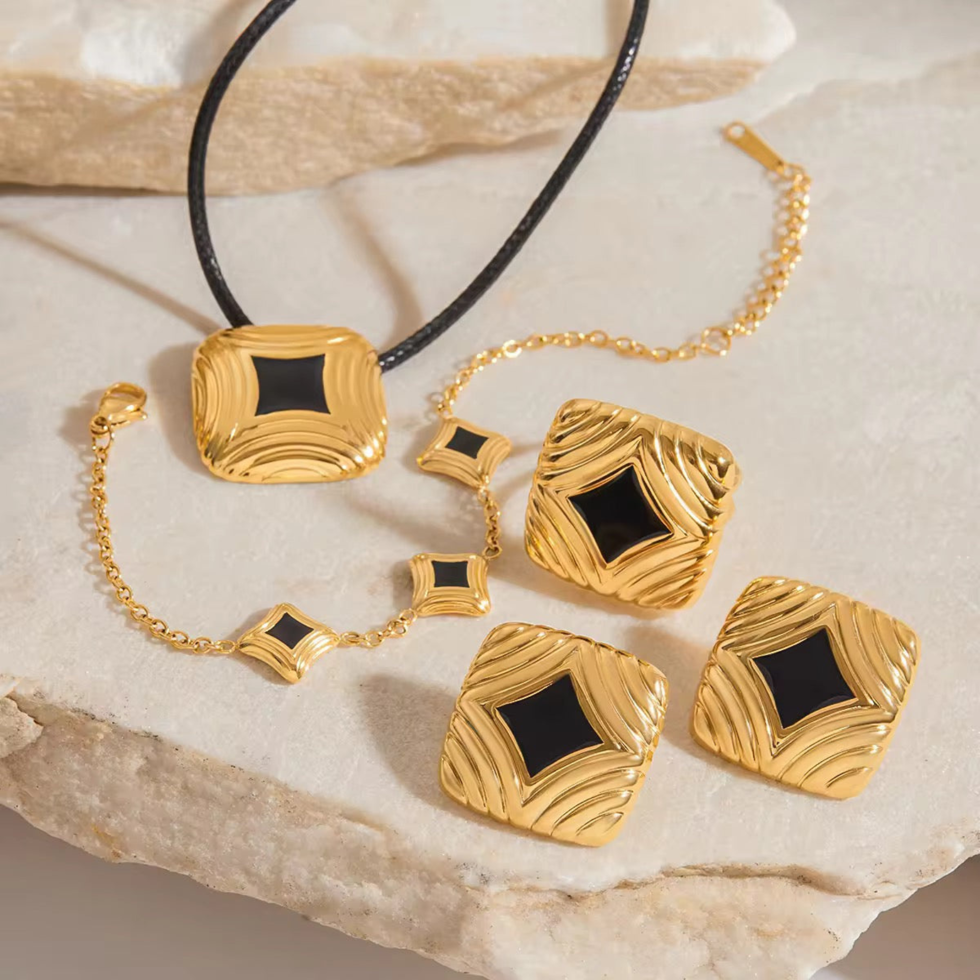 Noir Éclat Set ( Necklace + Earrings + Bracelet + Ring )