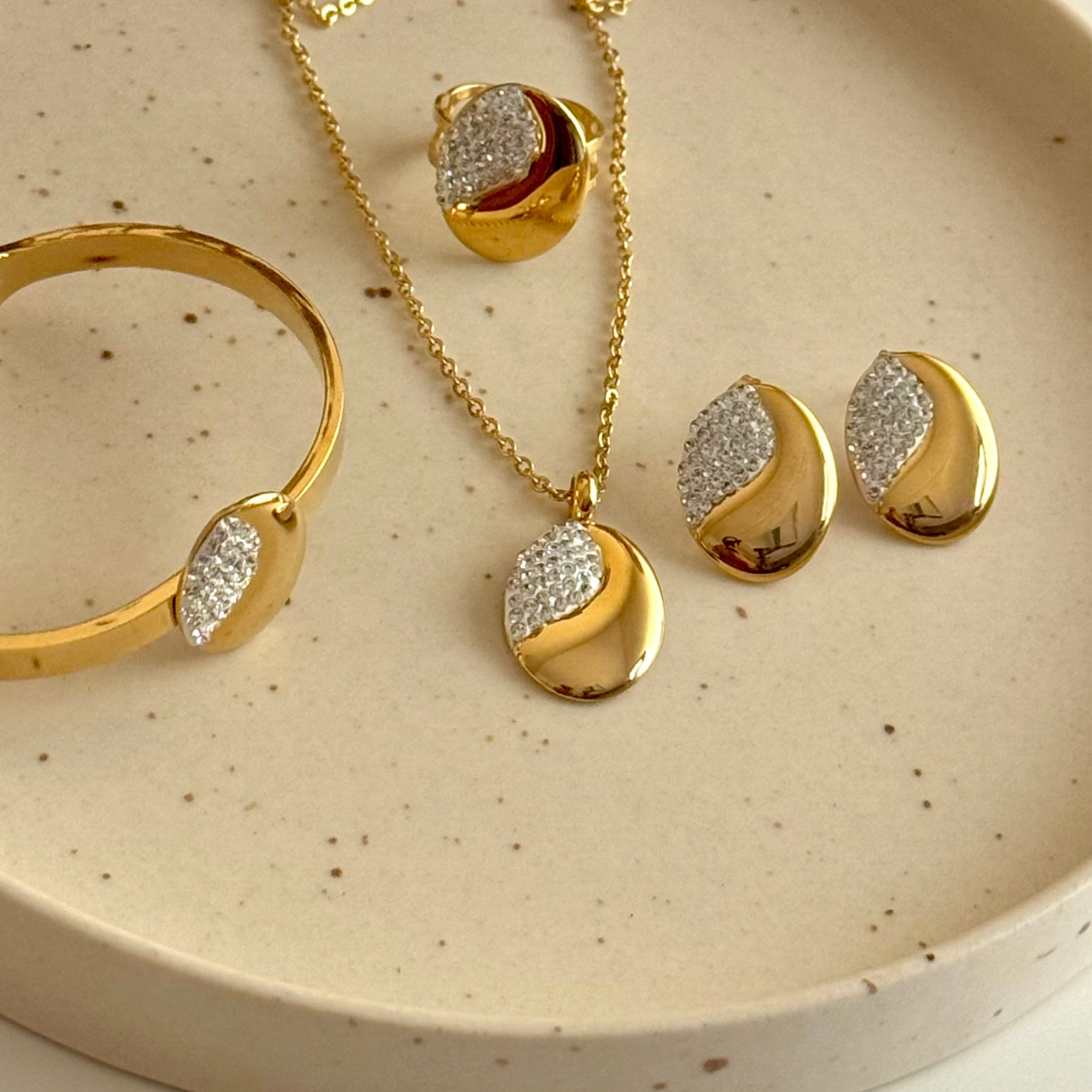 Auralis Set ( Necklace + Earrings + Ring + Bracelet)