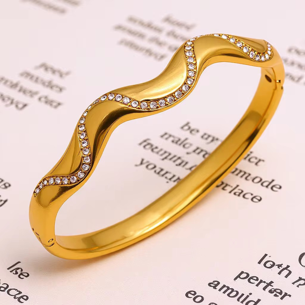 Sway Bracelet
