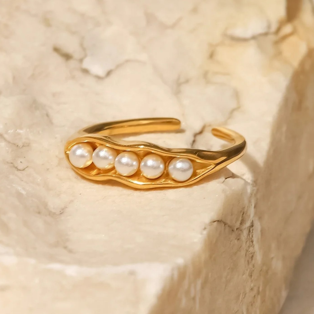 Josien Pea Pod Adjustable Ring