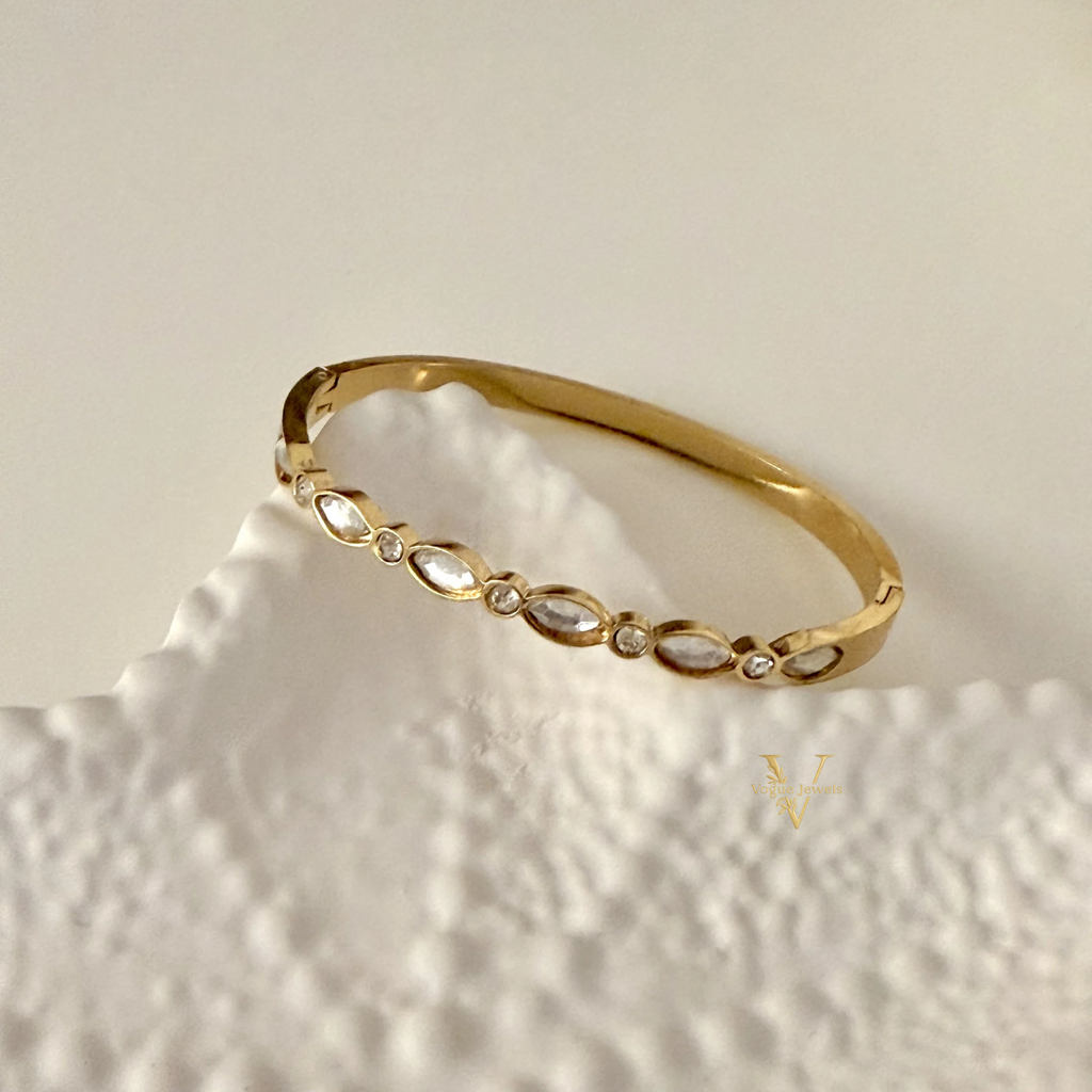 Iris Link Bangle ( Small Size-2.4”)