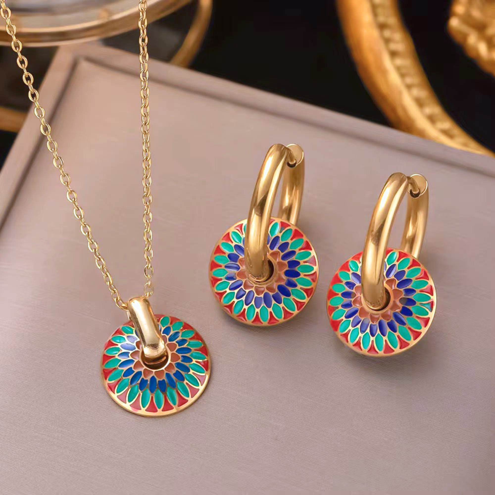 Prismora Set ( Necklace and Earrings)