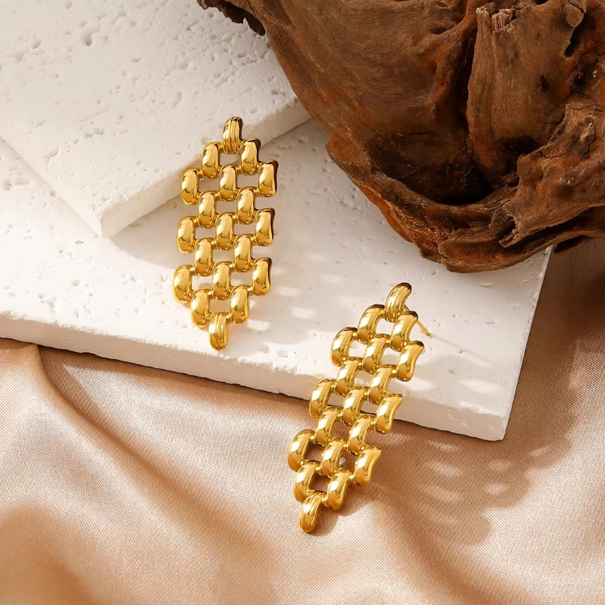 Geometric Maze Studs