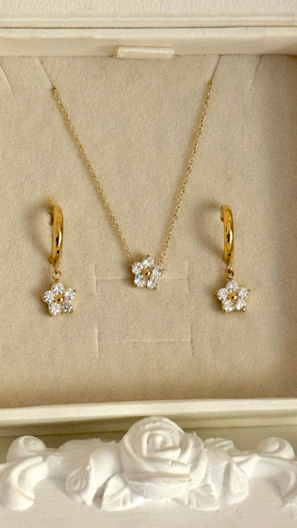 Luna Fleur Set ( Necklace and Earrings)