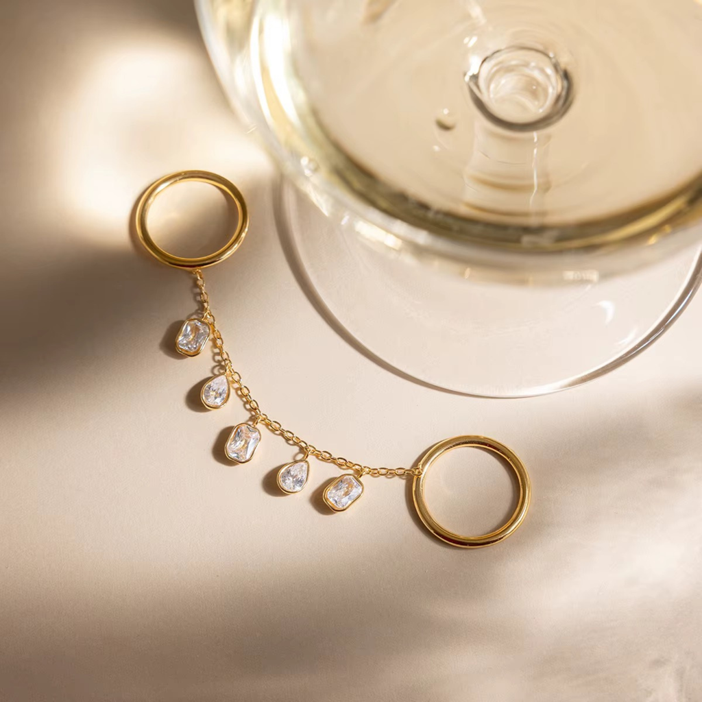 Noor Dangling Ring