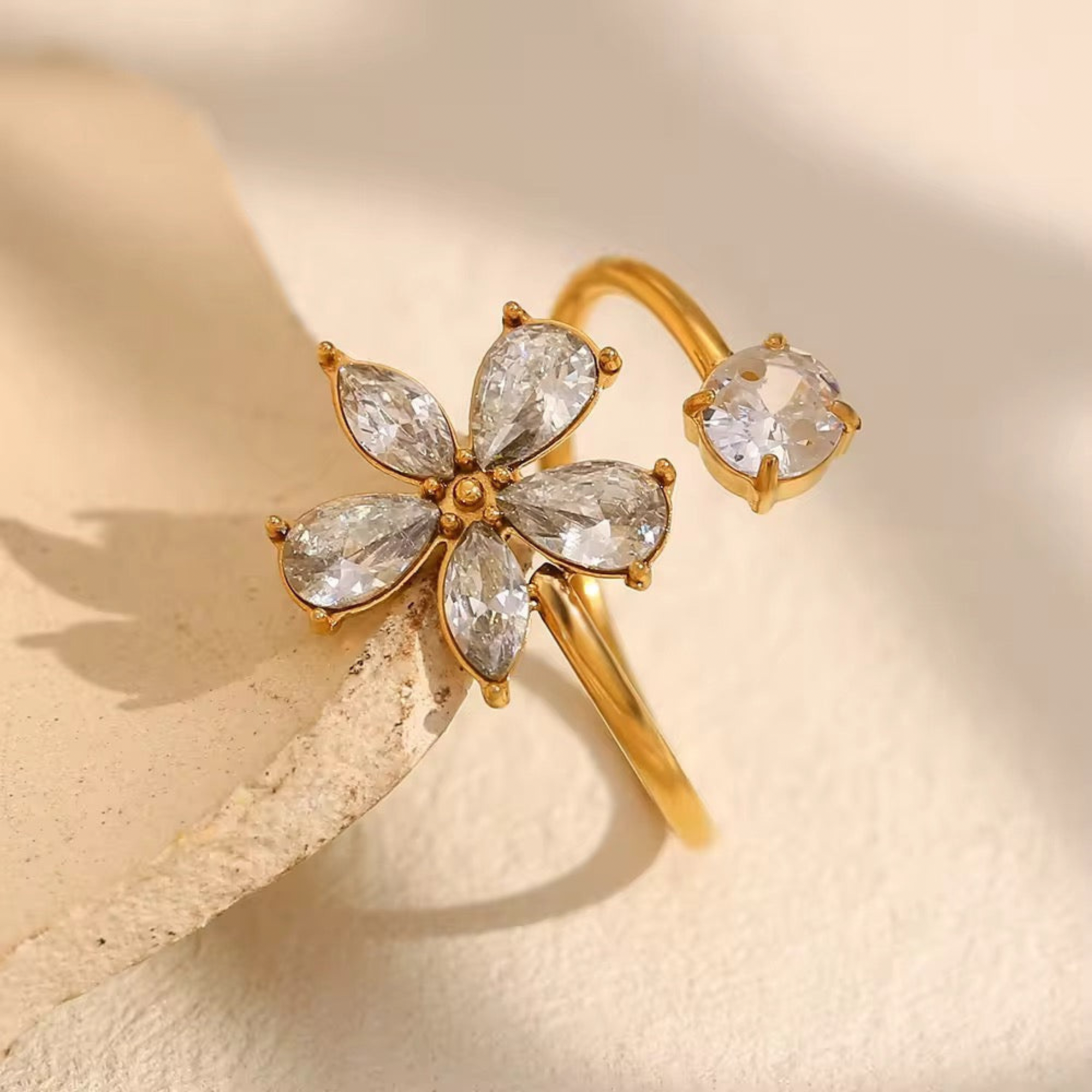 Florentine Ring