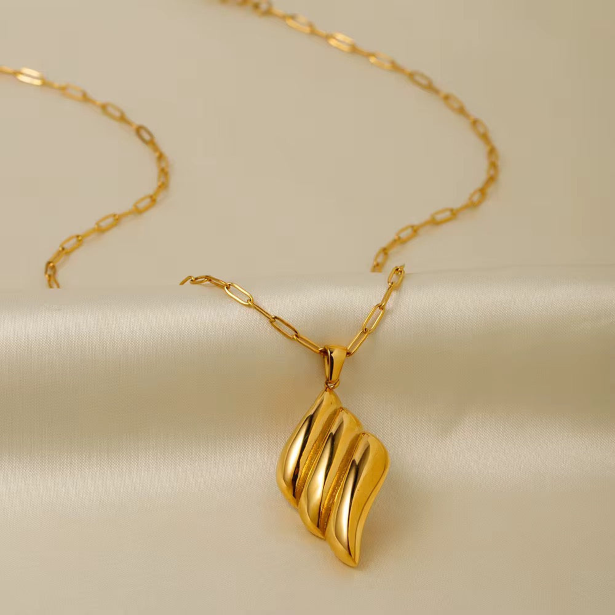 Golden Ripple Necklace