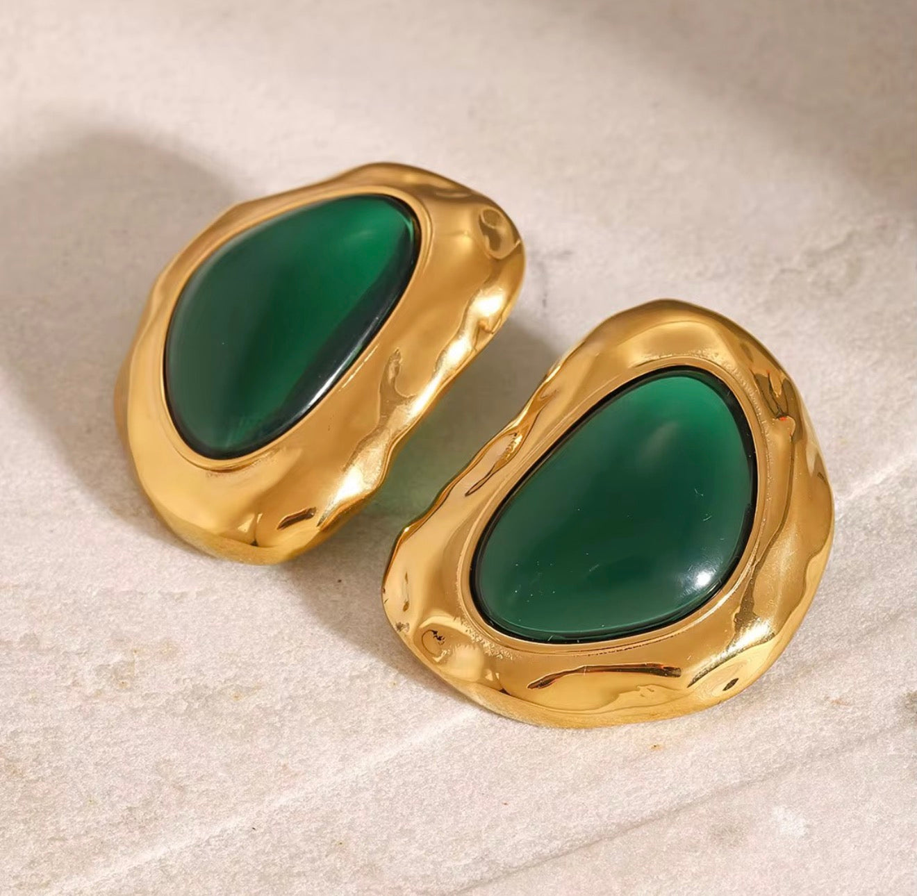 Nyra Bold Earrings