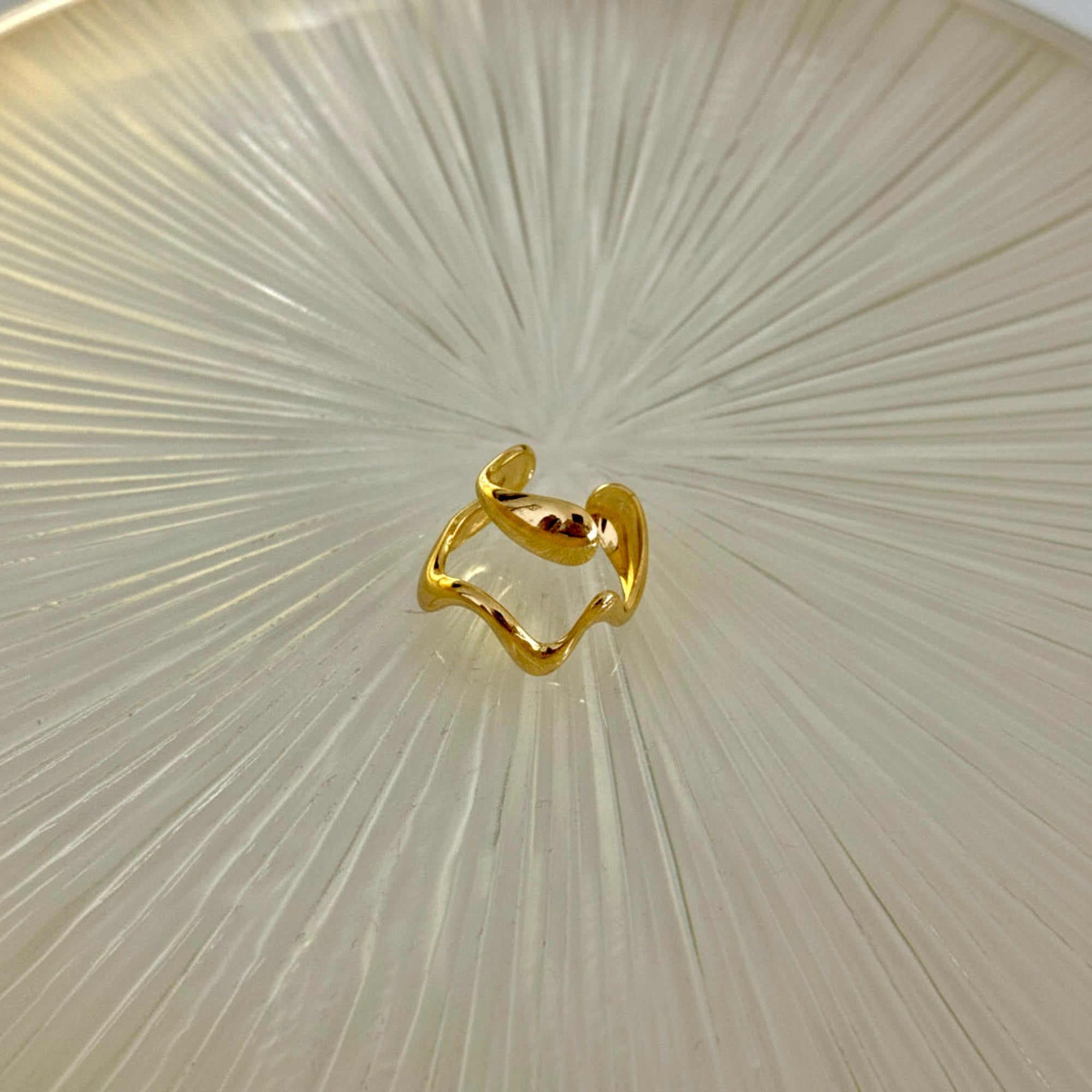 Eterna Wave Ring