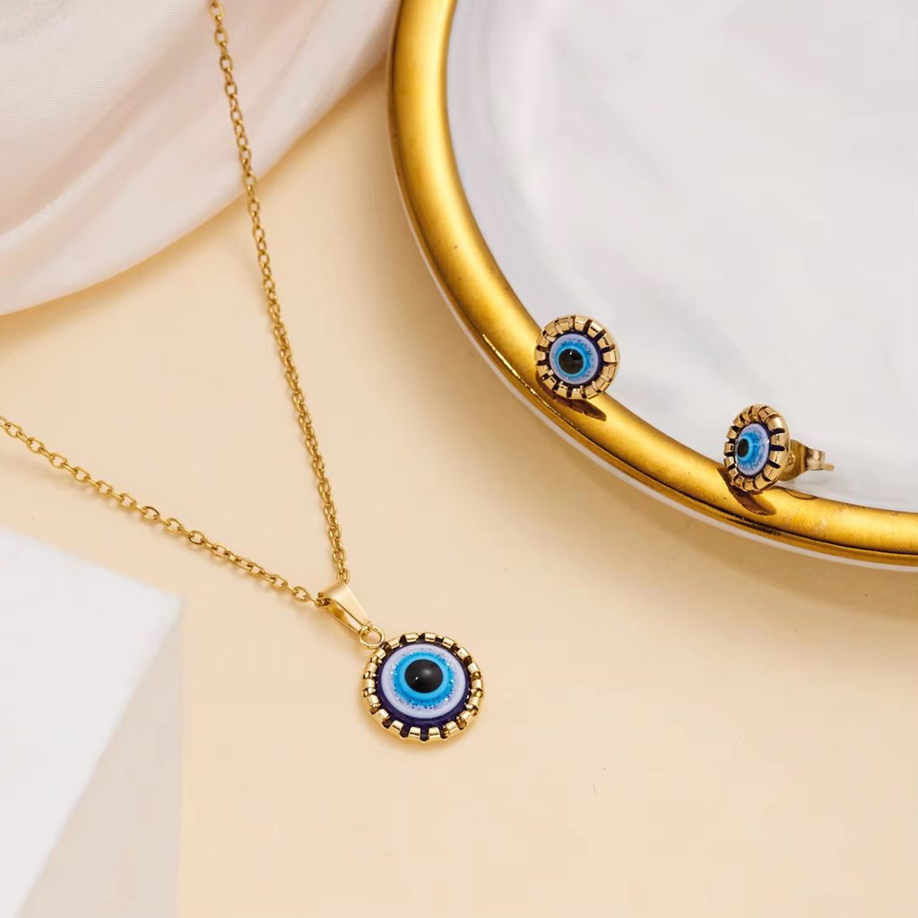 Evara Set (Necklace and Studs)