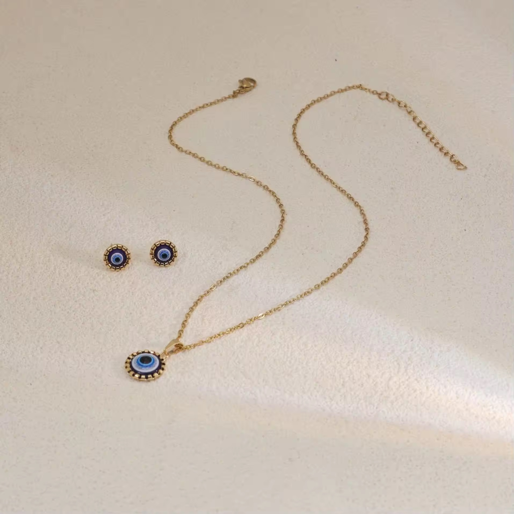 Evara Set (Necklace and Studs)