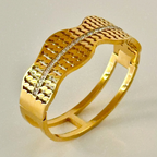 Aleena Wavy Mesh Bracelet